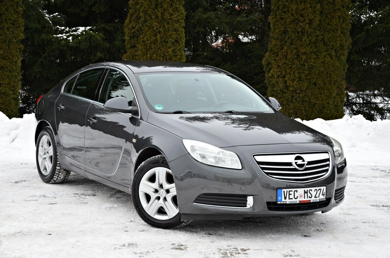 Opel Insignia - Główne zdjęcie