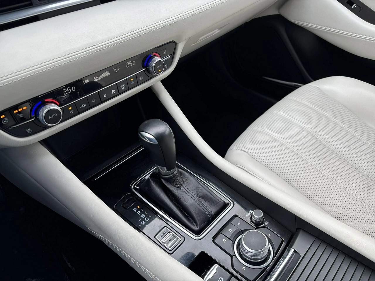 Mazda 6 - Zdjęcie 18