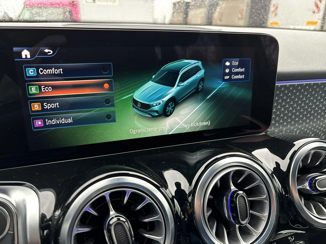 Mercedes EQB - Zdjęcie 27