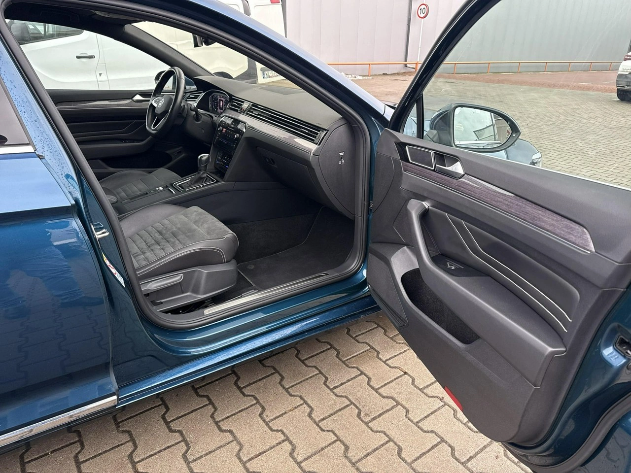 Volkswagen Passat - Zdjęcie 19