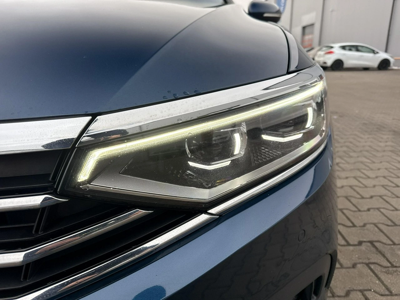 Volkswagen Passat - Zdjęcie 8