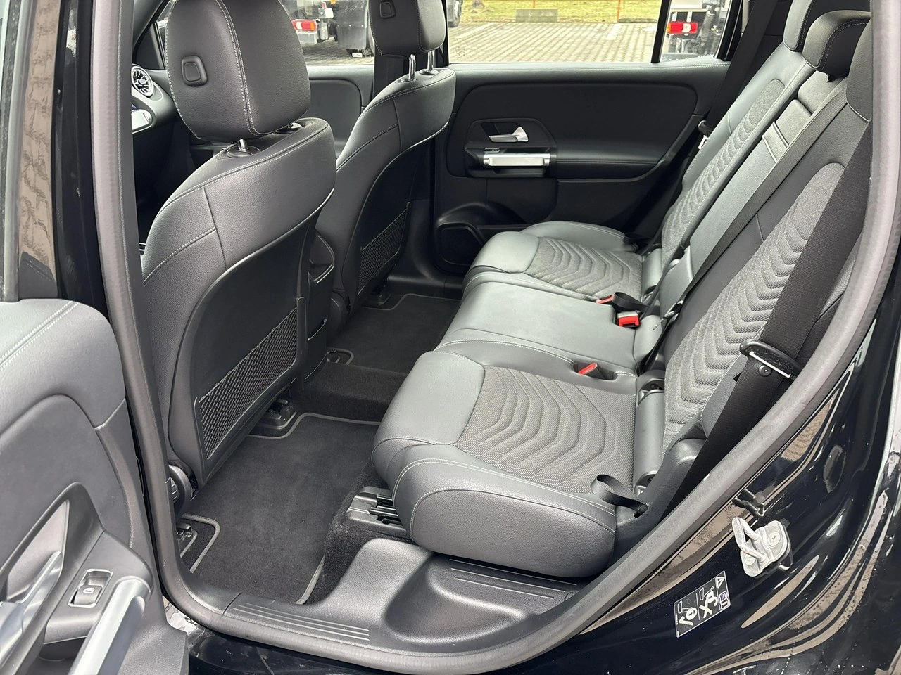 Mercedes EQB - Zdjęcie 10