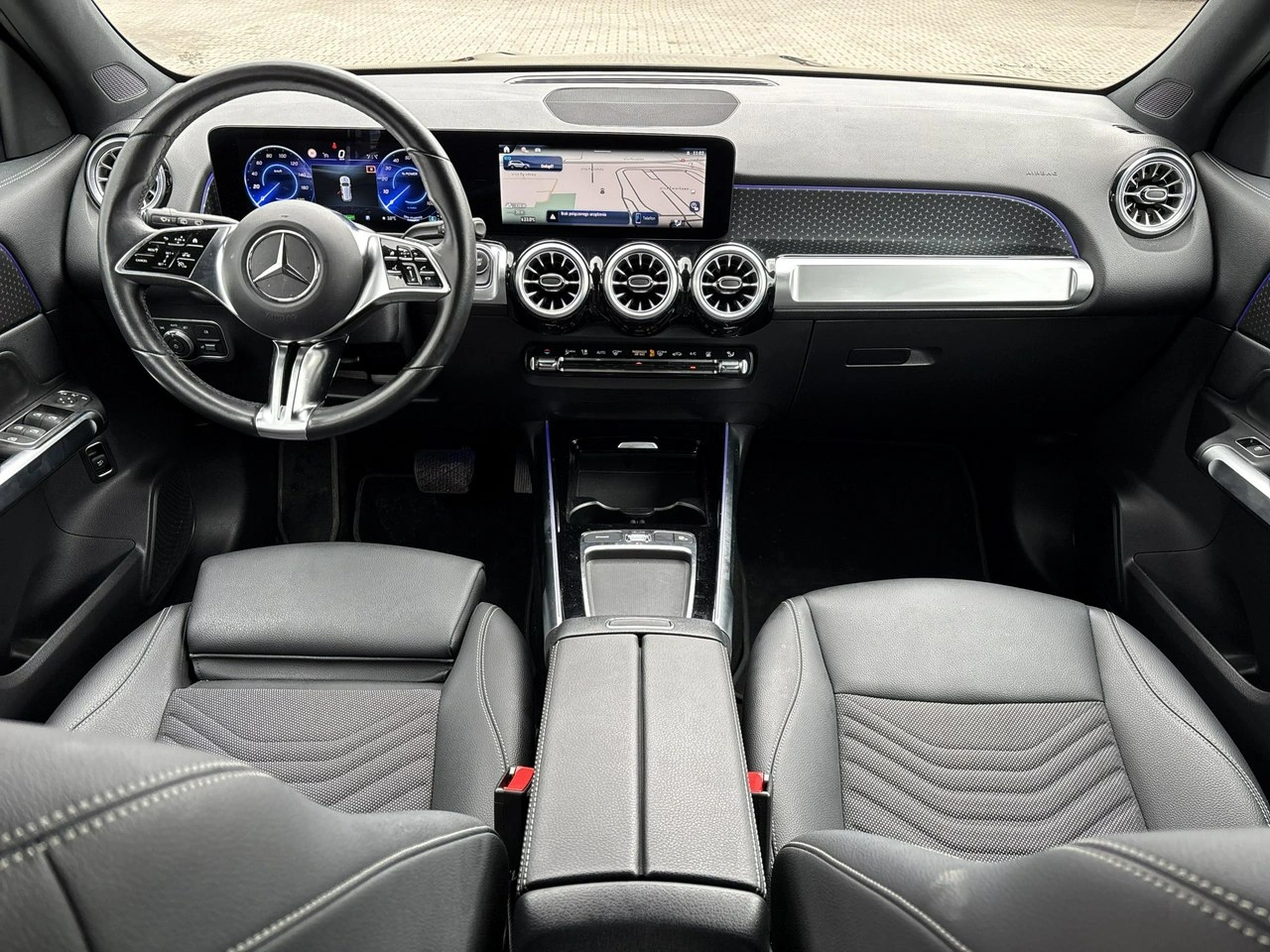 Mercedes EQB - Zdjęcie 11