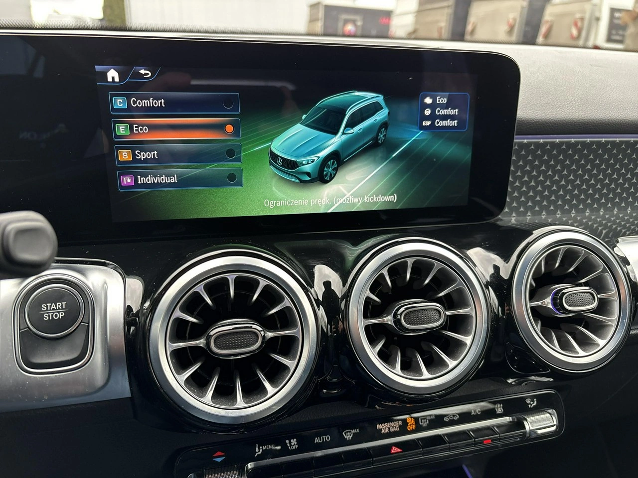 Mercedes EQB - Zdjęcie 22