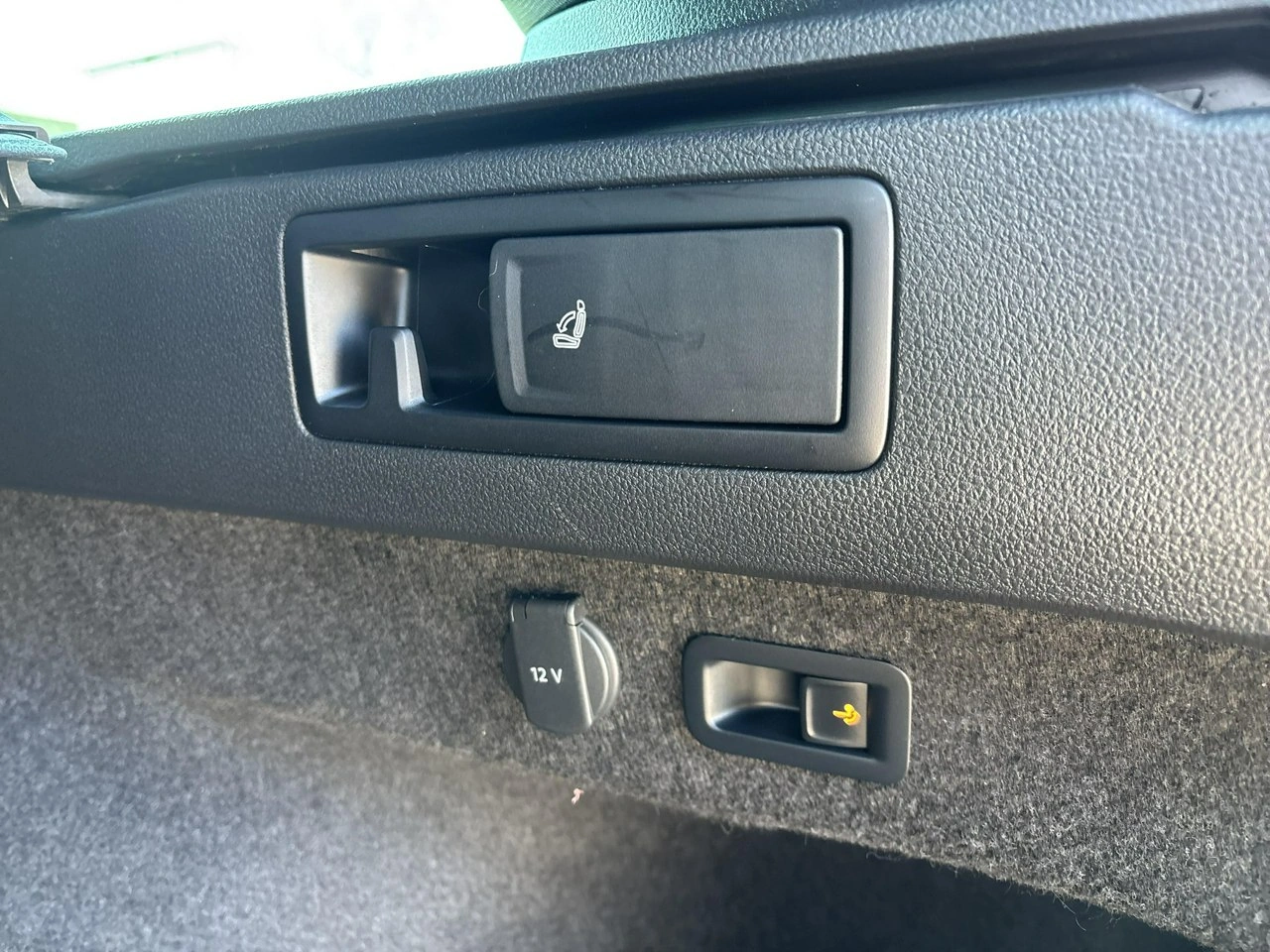 Volkswagen Passat - Zdjęcie 14