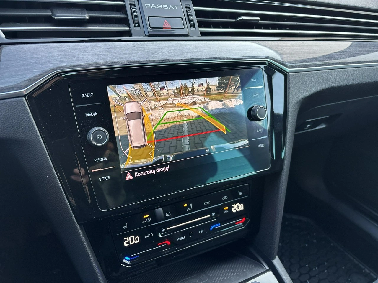 Volkswagen Passat - Zdjęcie 18