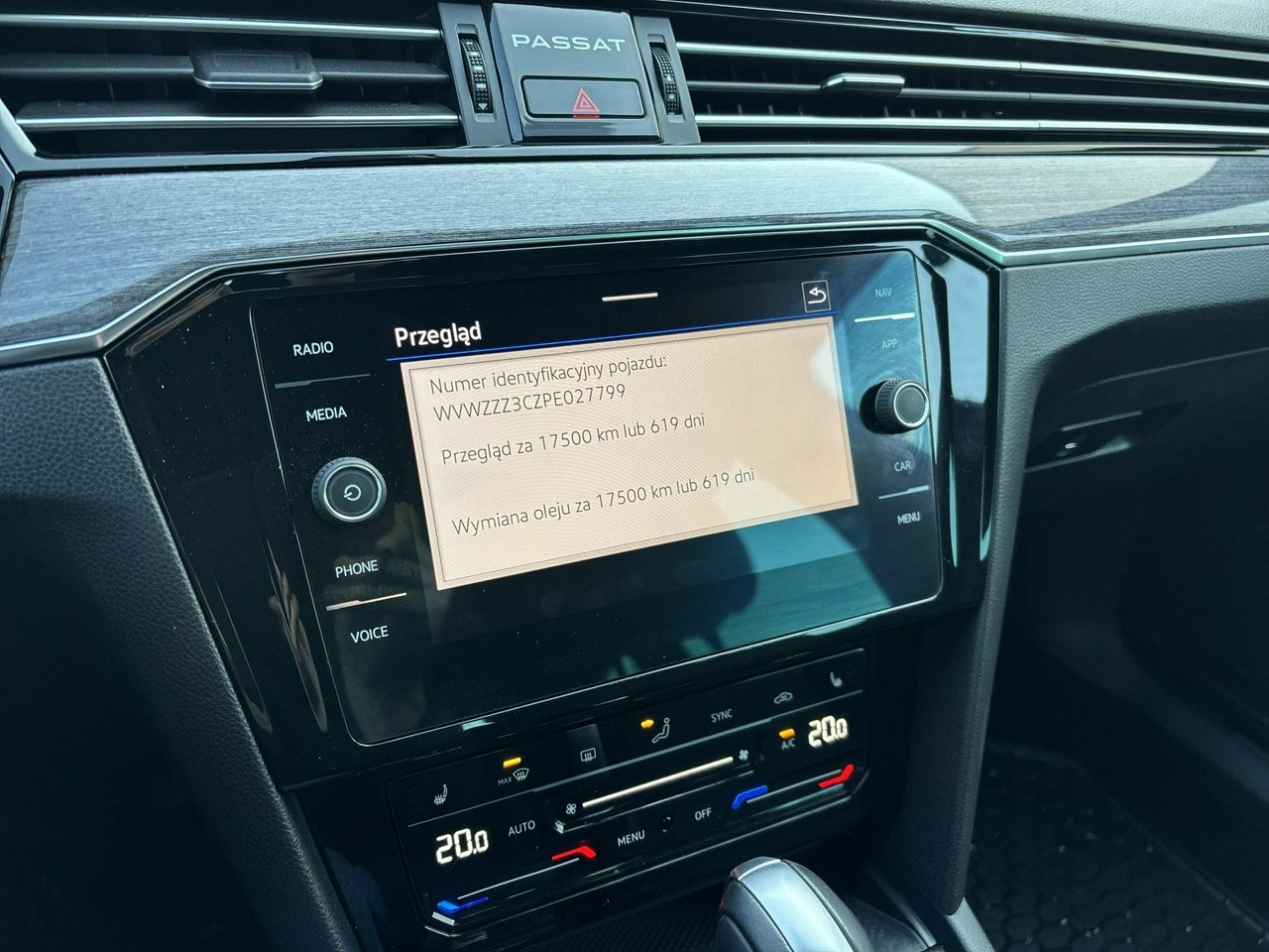 Volkswagen Passat - Zdjęcie 19