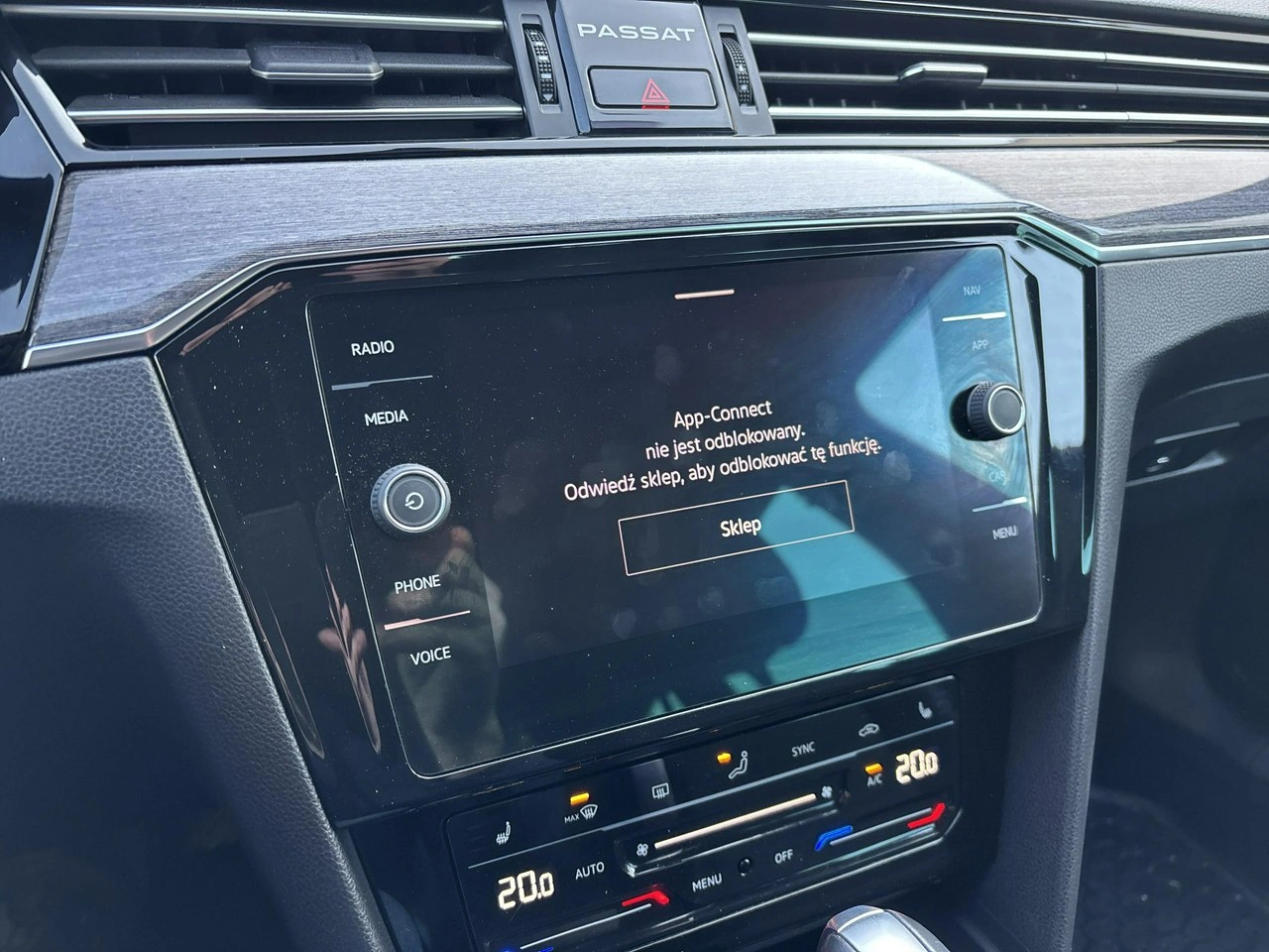 Volkswagen Passat - Zdjęcie 22