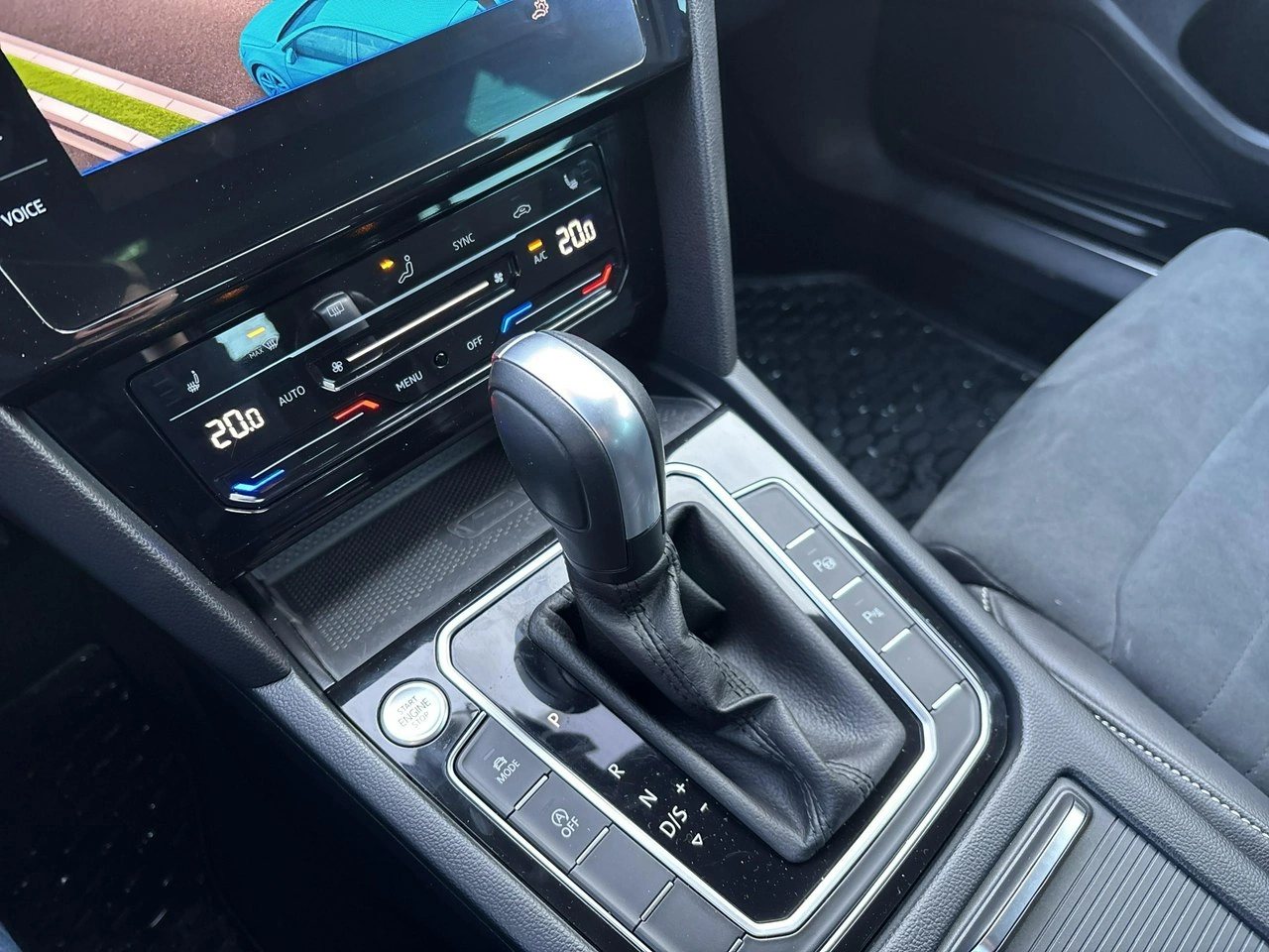 Volkswagen Passat - Zdjęcie 24