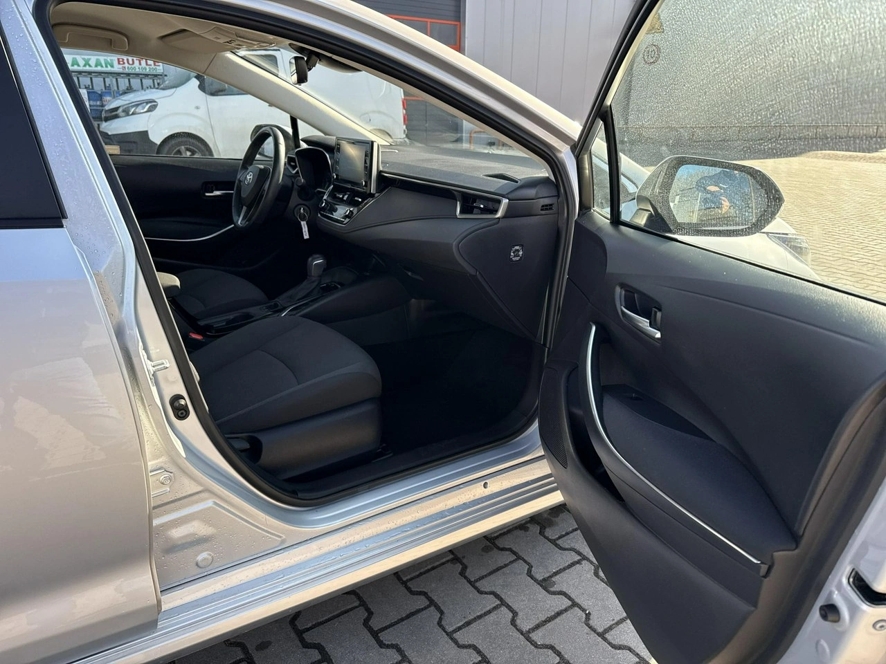 Toyota Corolla - Zdjęcie 18