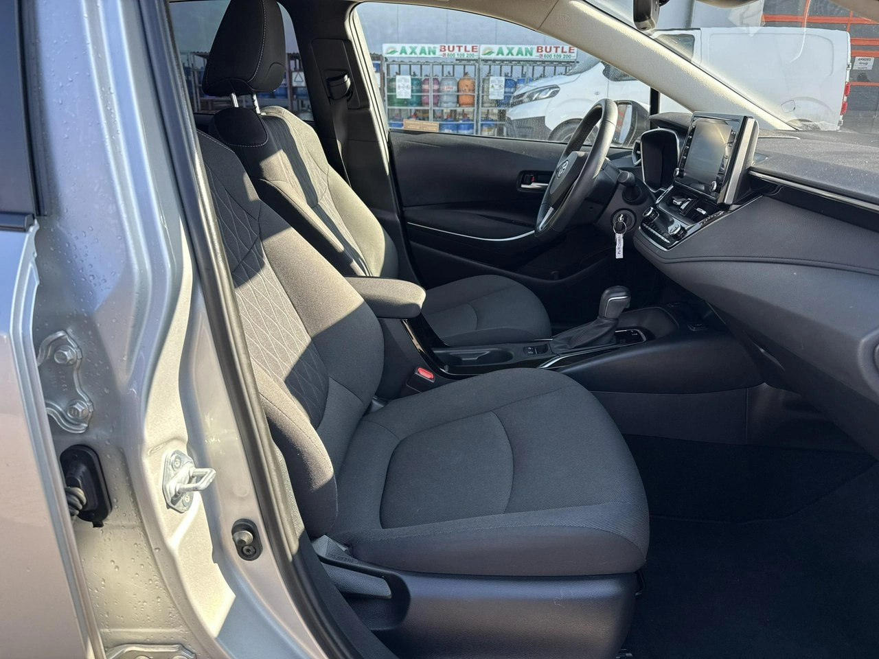 Toyota Corolla - Zdjęcie 19