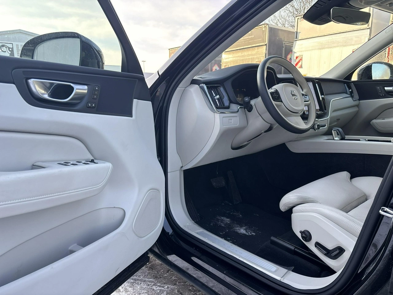 Volvo XC 60 - Zdjęcie 9