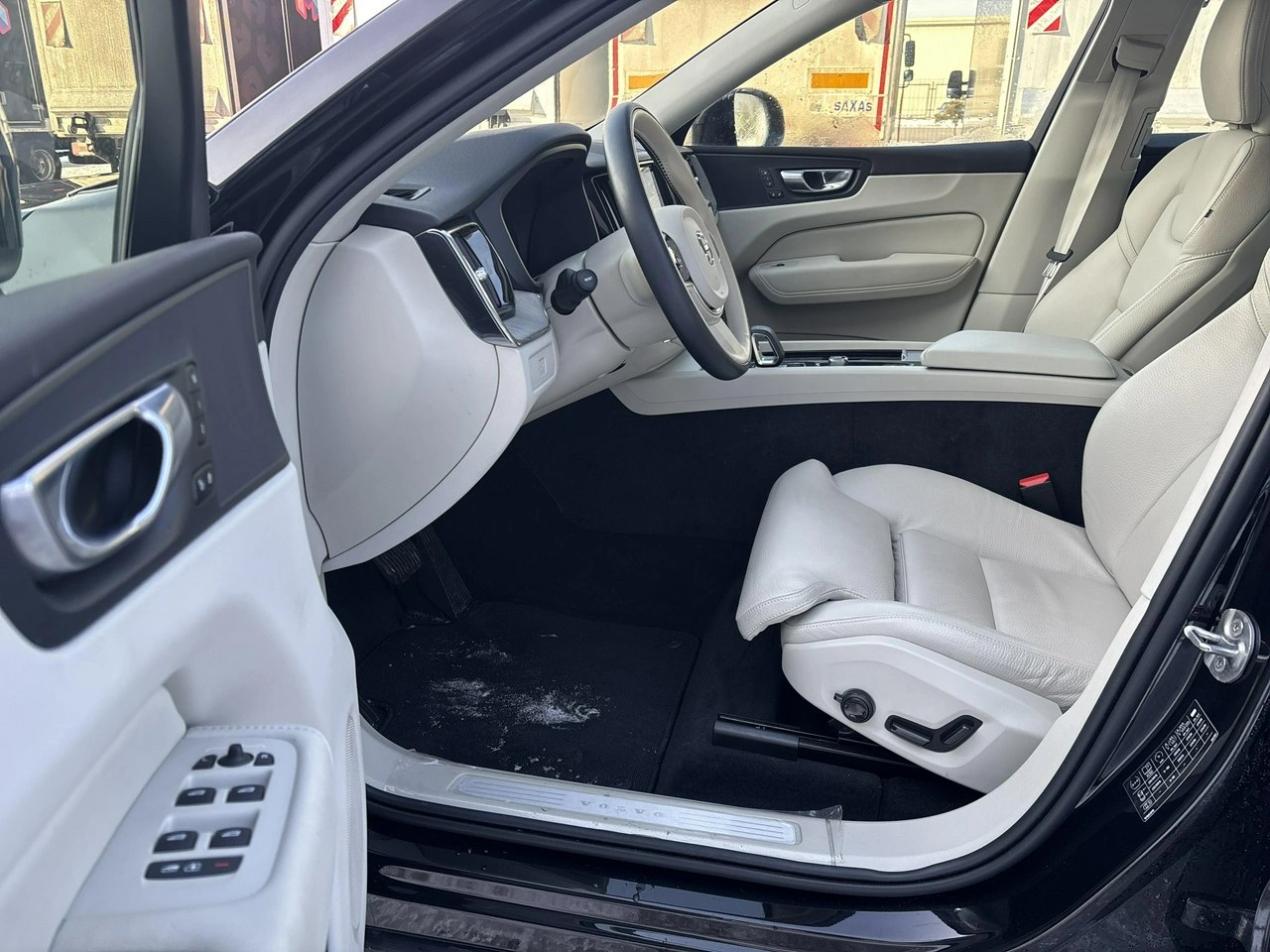 Volvo XC 60 - Zdjęcie 10