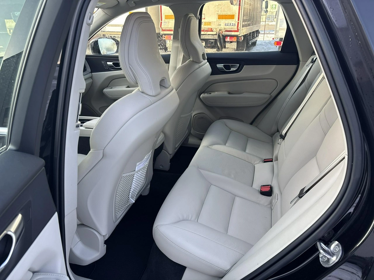 Volvo XC 60 - Zdjęcie 11