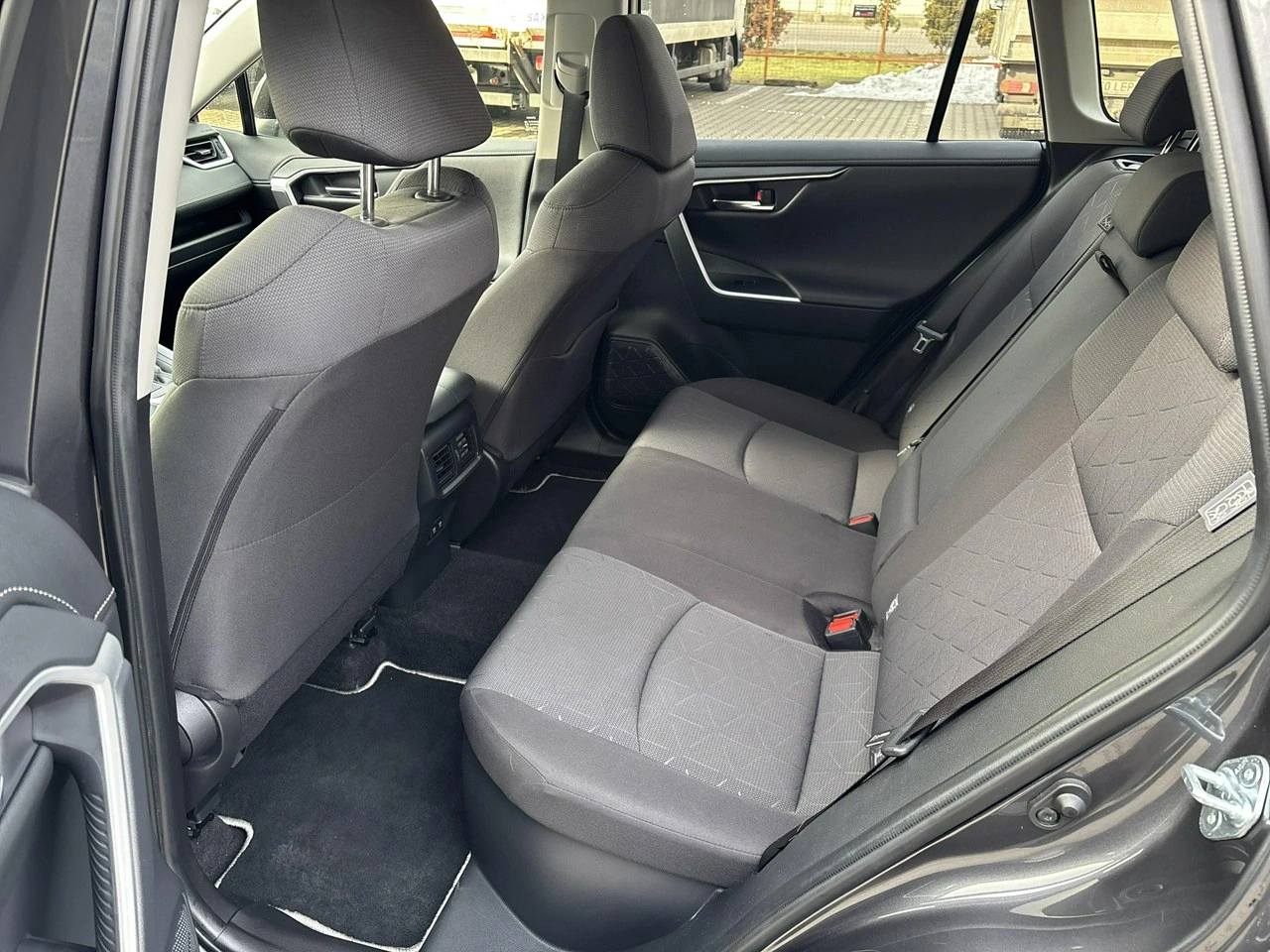 Toyota RAV-4 - Zdjęcie 10