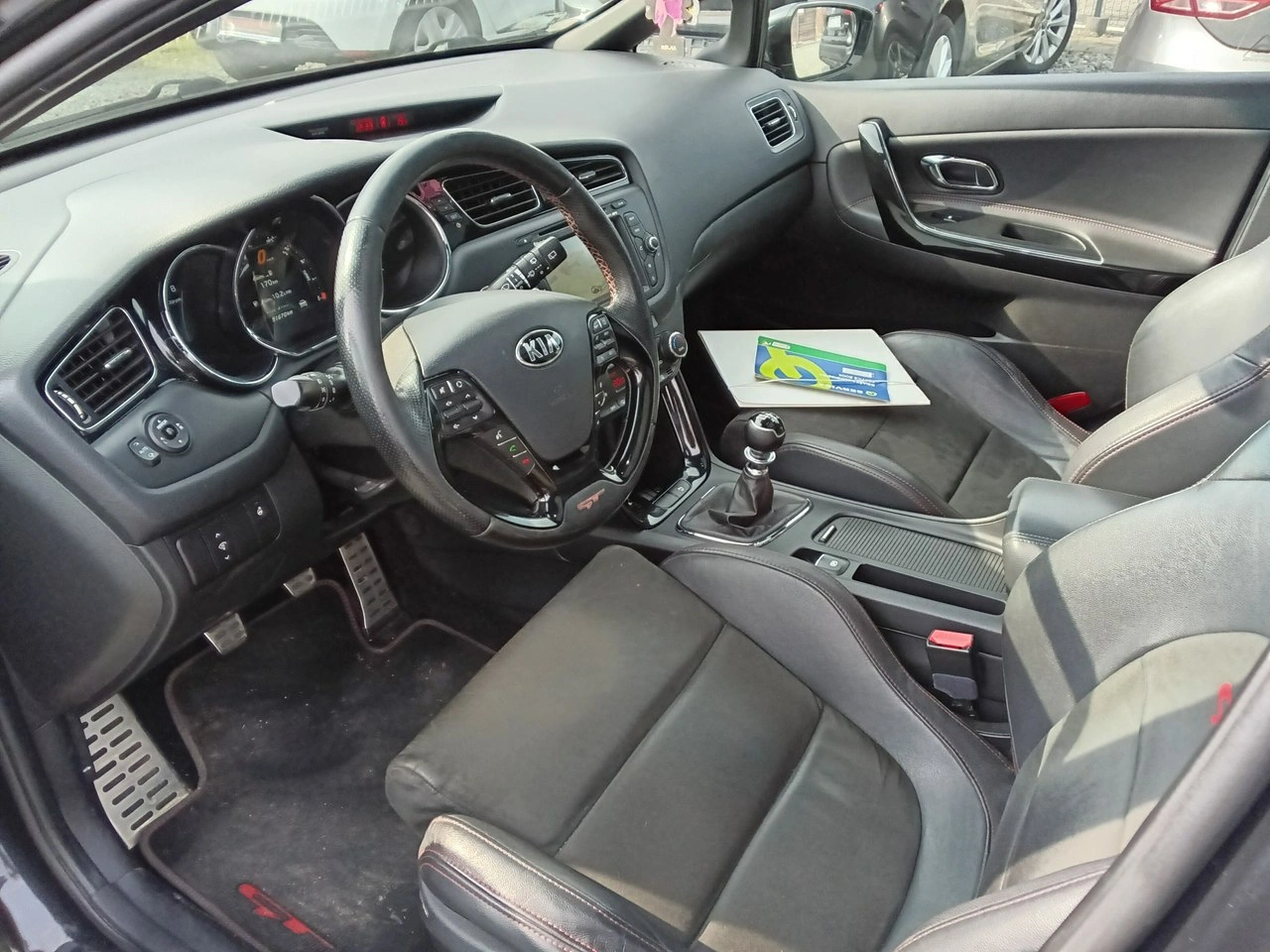 Kia Ceed - Zdjęcie 8