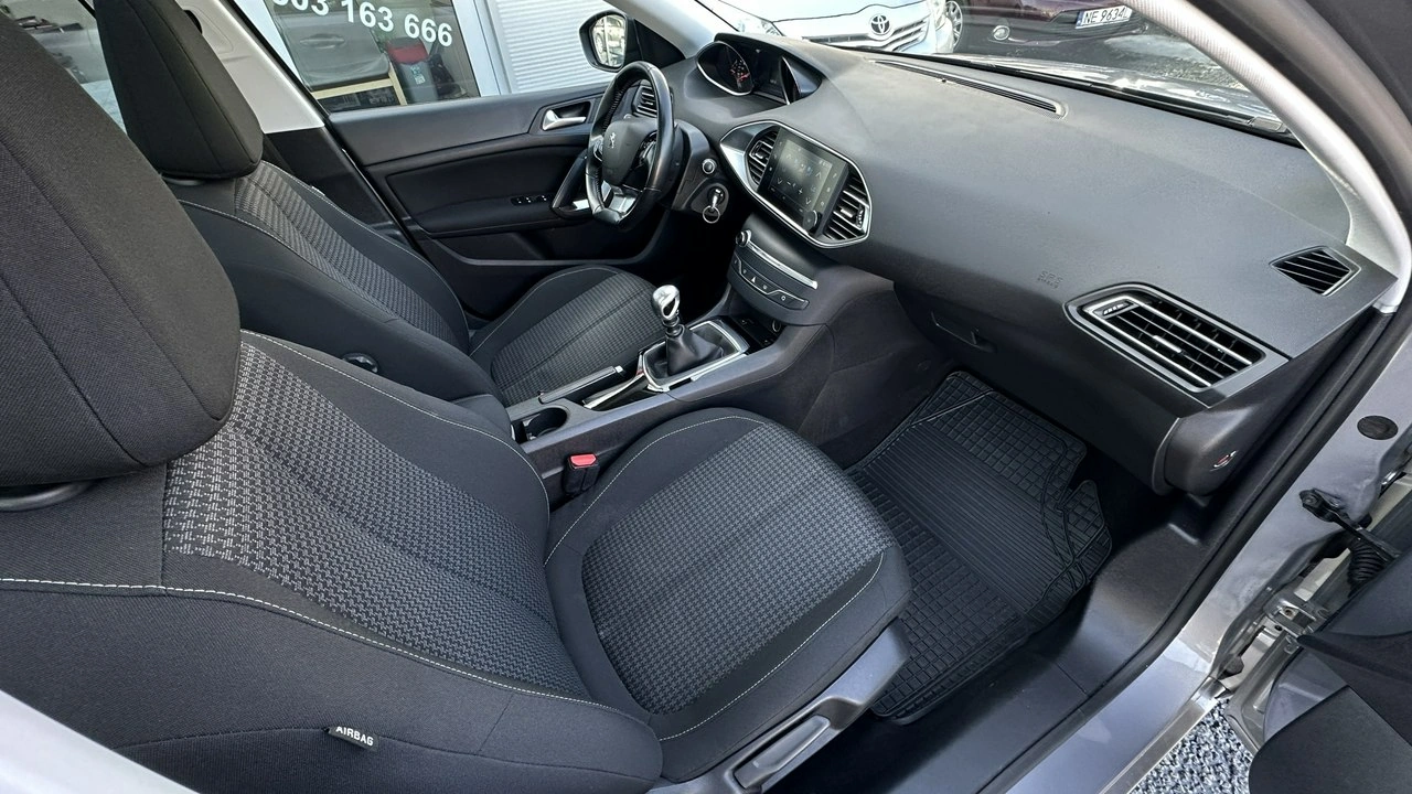 Peugeot 308 - Zdjęcie 12