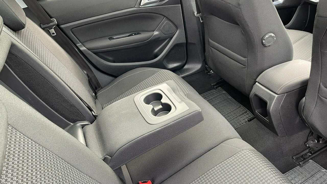Peugeot 308 - Zdjęcie 19