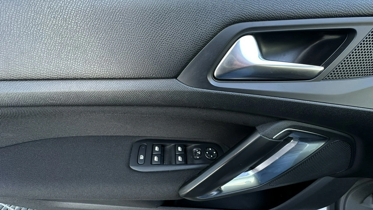 Peugeot 308 - Zdjęcie 19