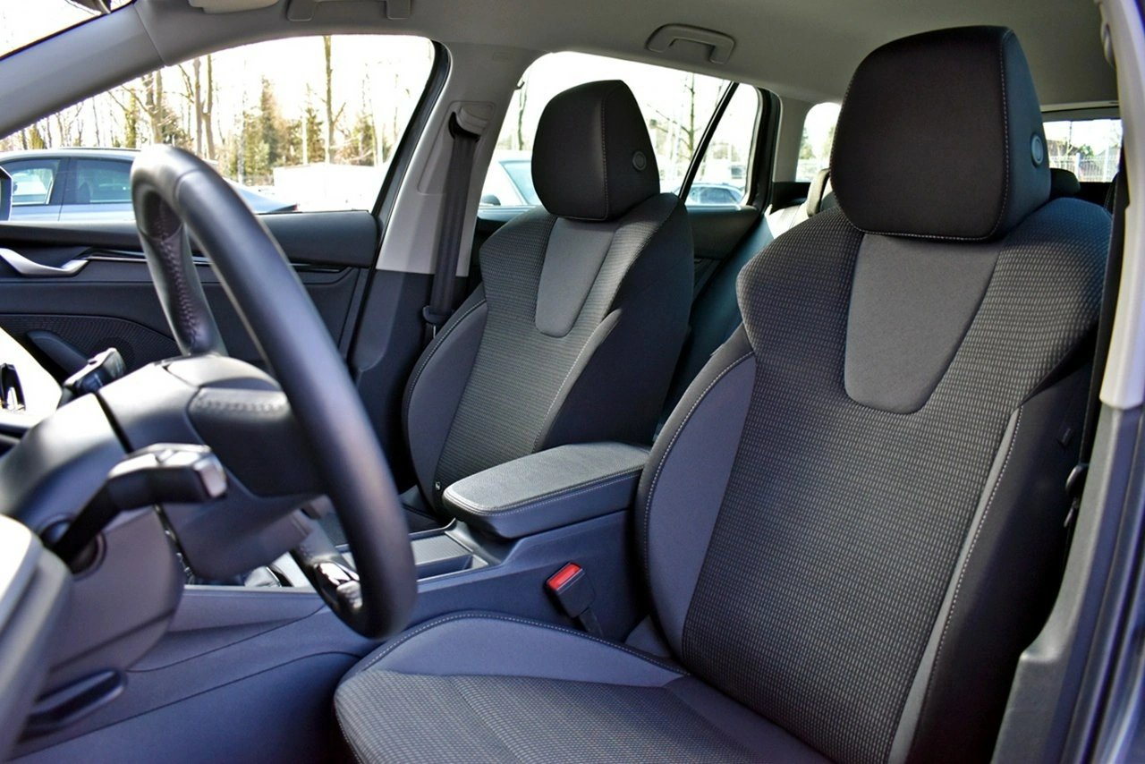 Skoda Octavia - Zdjęcie 10