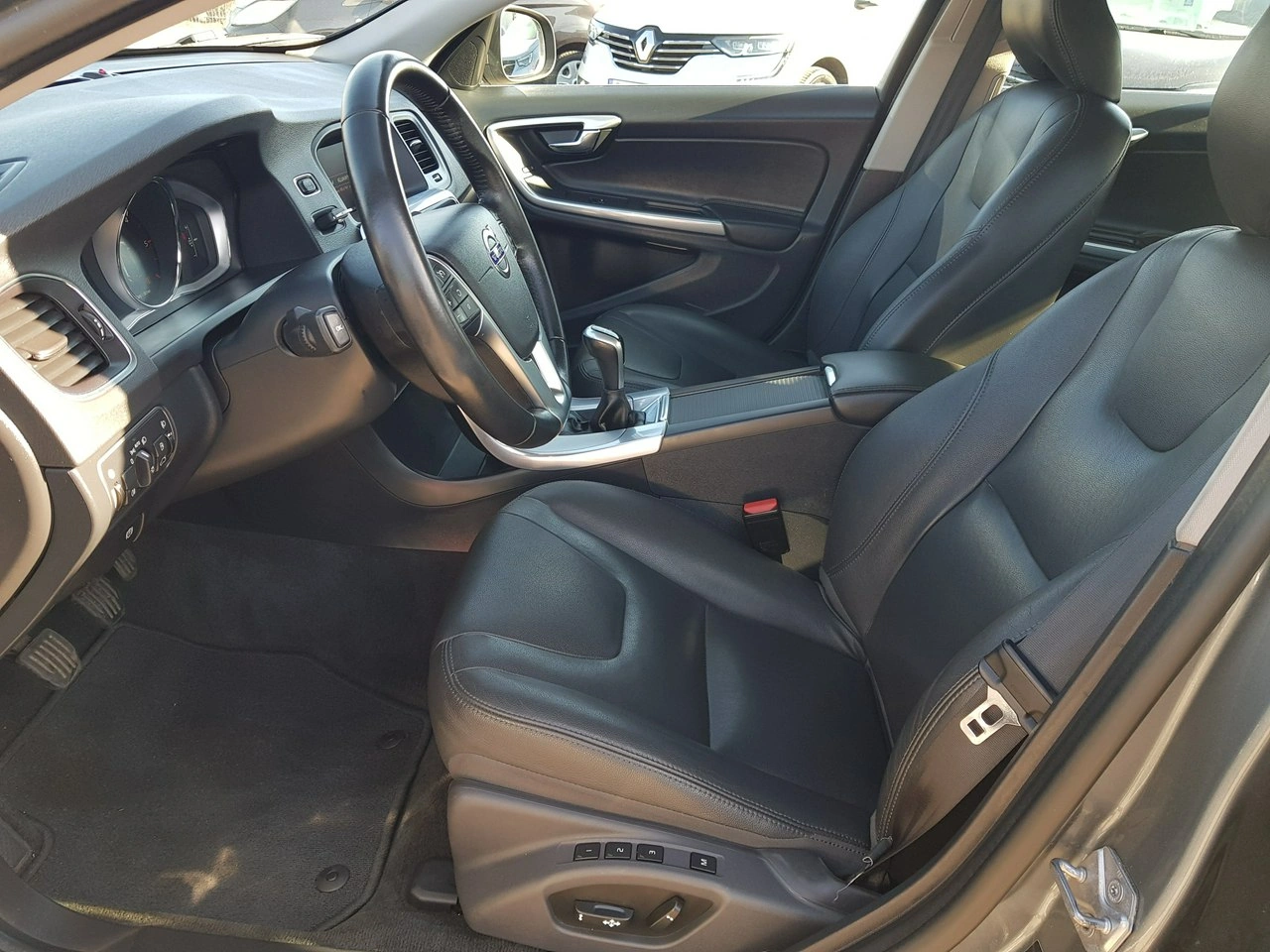 Volvo S60 - Zdjęcie 8