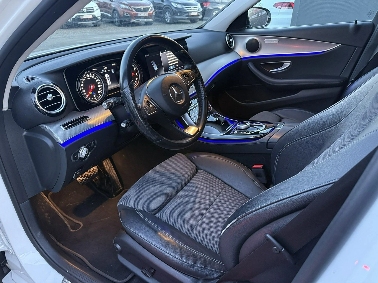 Mercedes E 200 - Zdjęcie 11