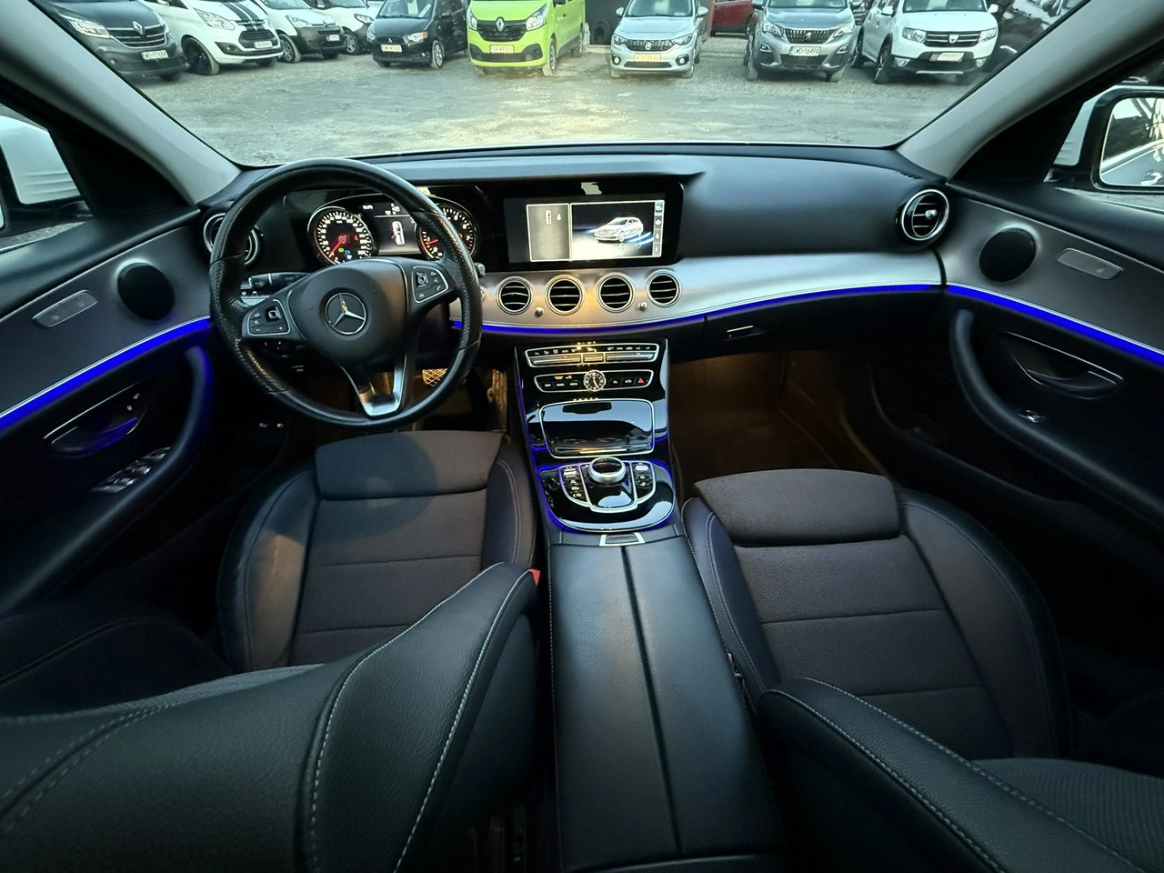 Mercedes E 200 - Zdjęcie 13