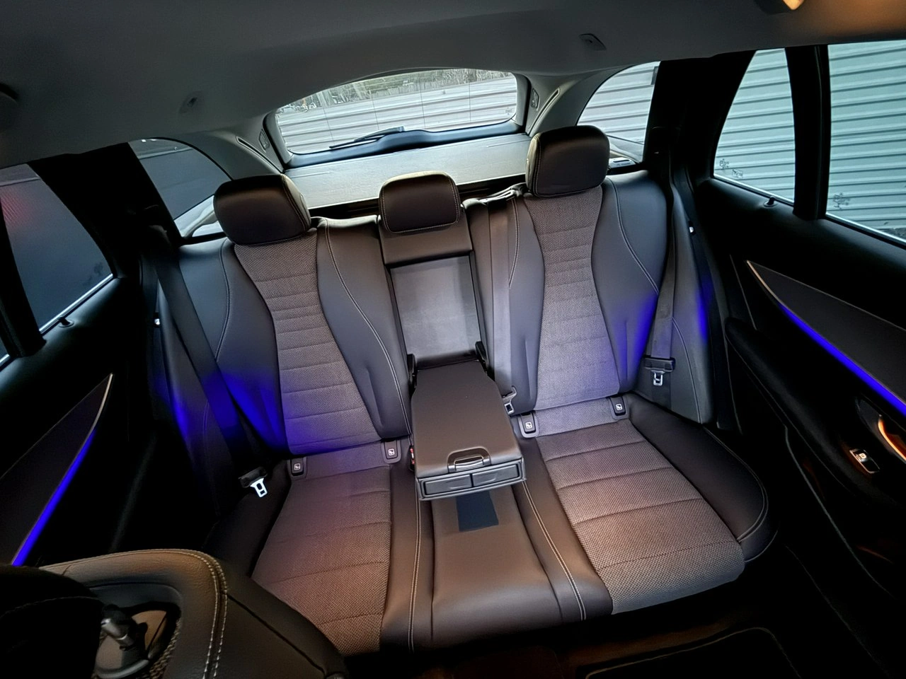 Mercedes E 200 - Zdjęcie 17