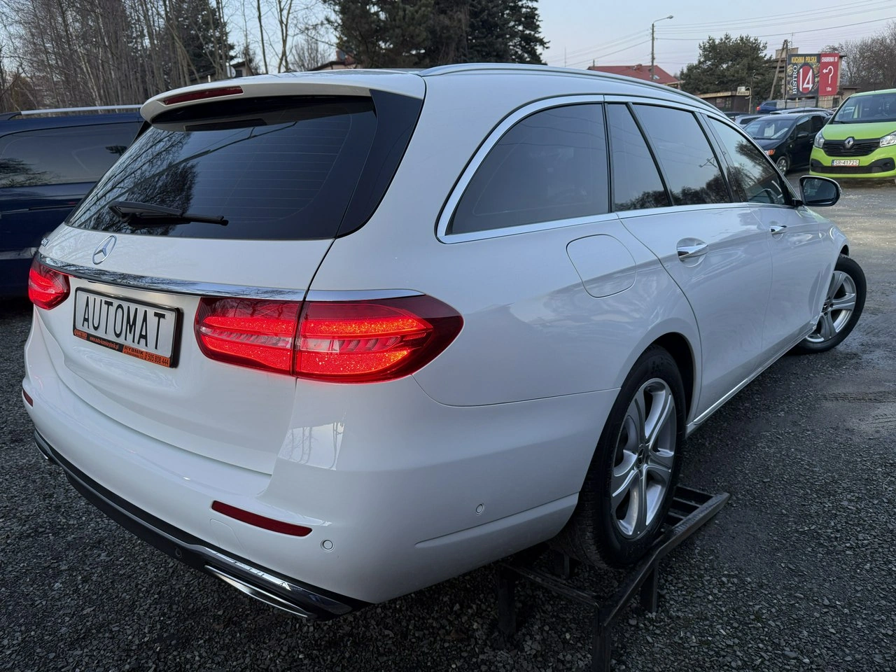 Mercedes E 200 - Zdjęcie 4