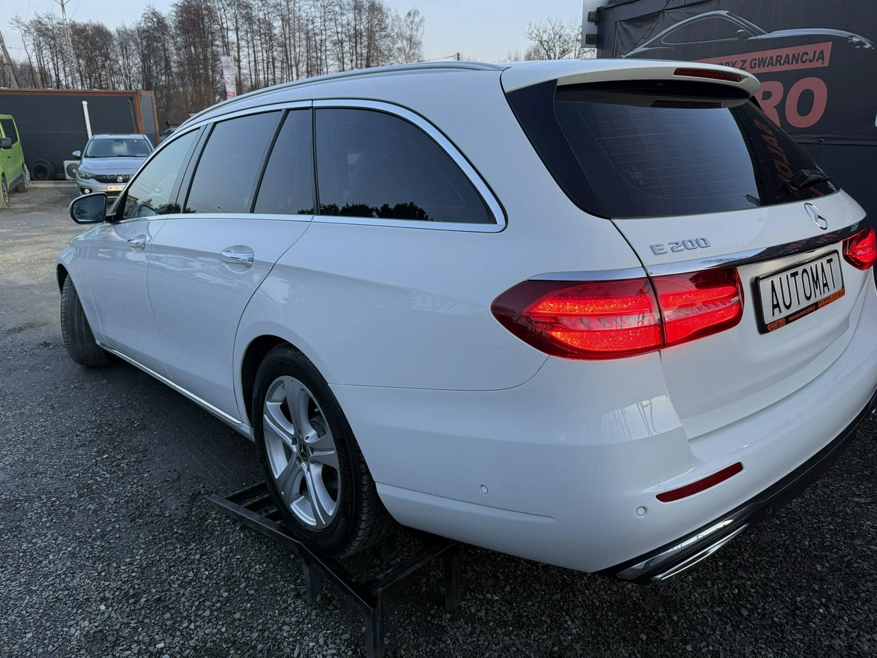 Mercedes E 200 - Zdjęcie 6