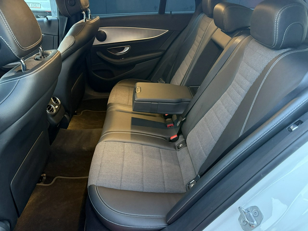 Mercedes E 200 - Zdjęcie 8