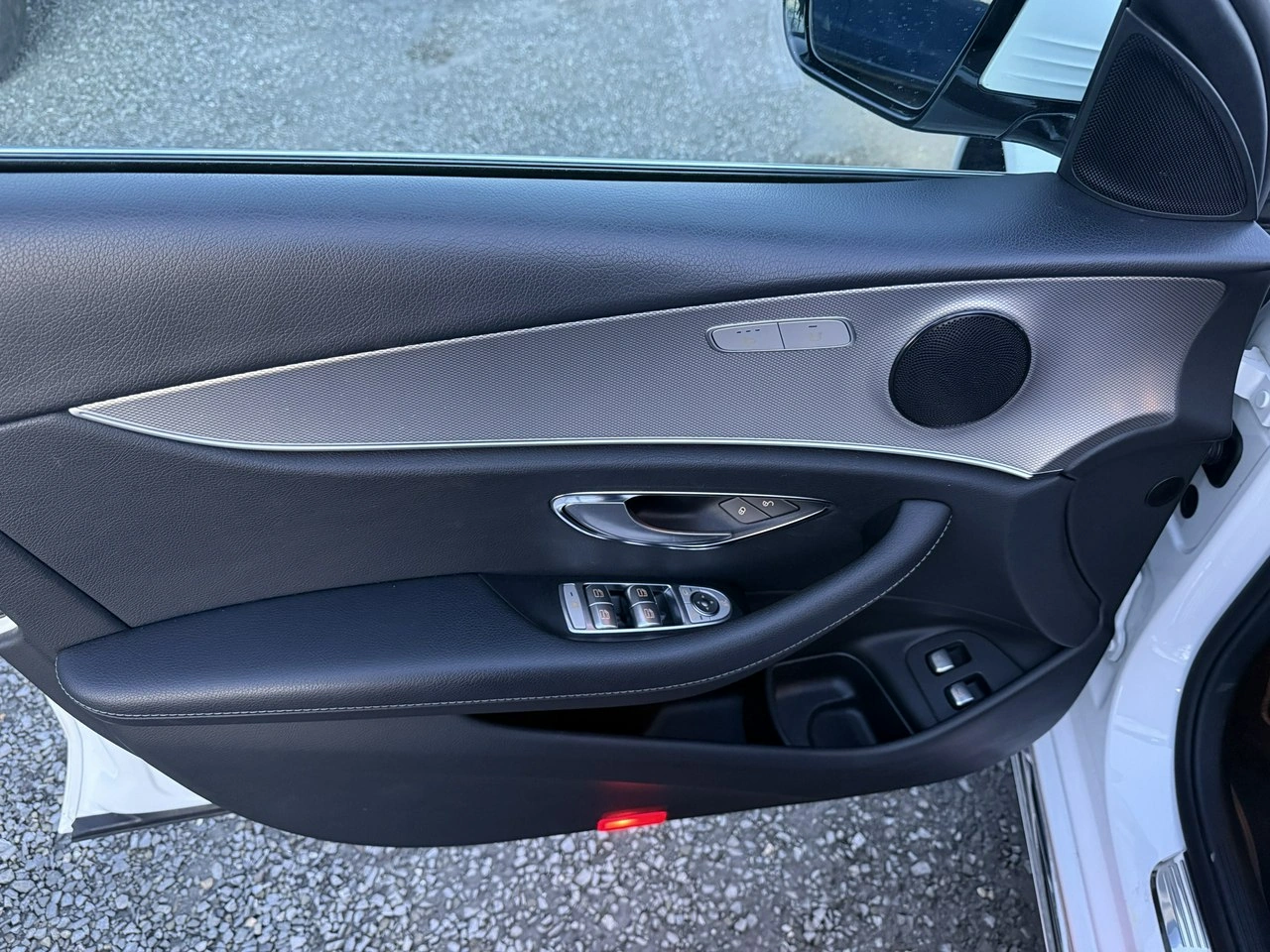 Mercedes E 200 - Zdjęcie 9