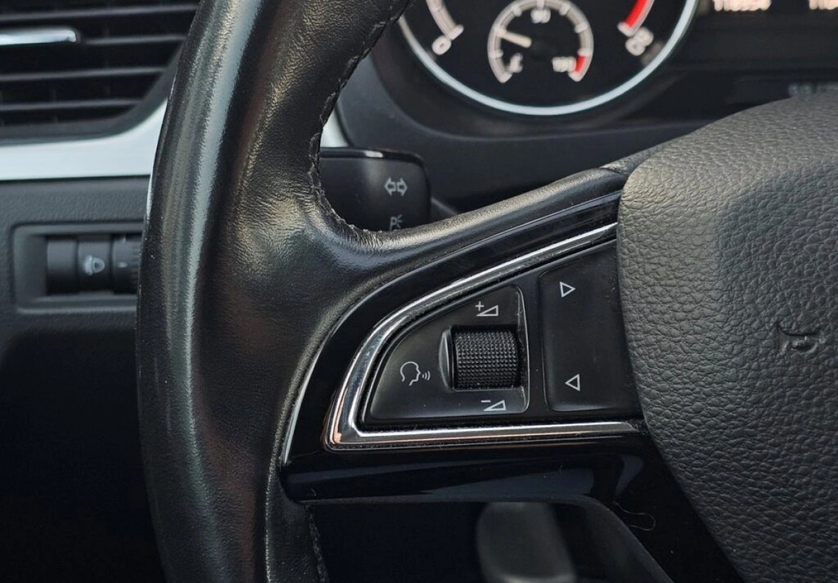 Skoda RAPID - Zdjęcie 16