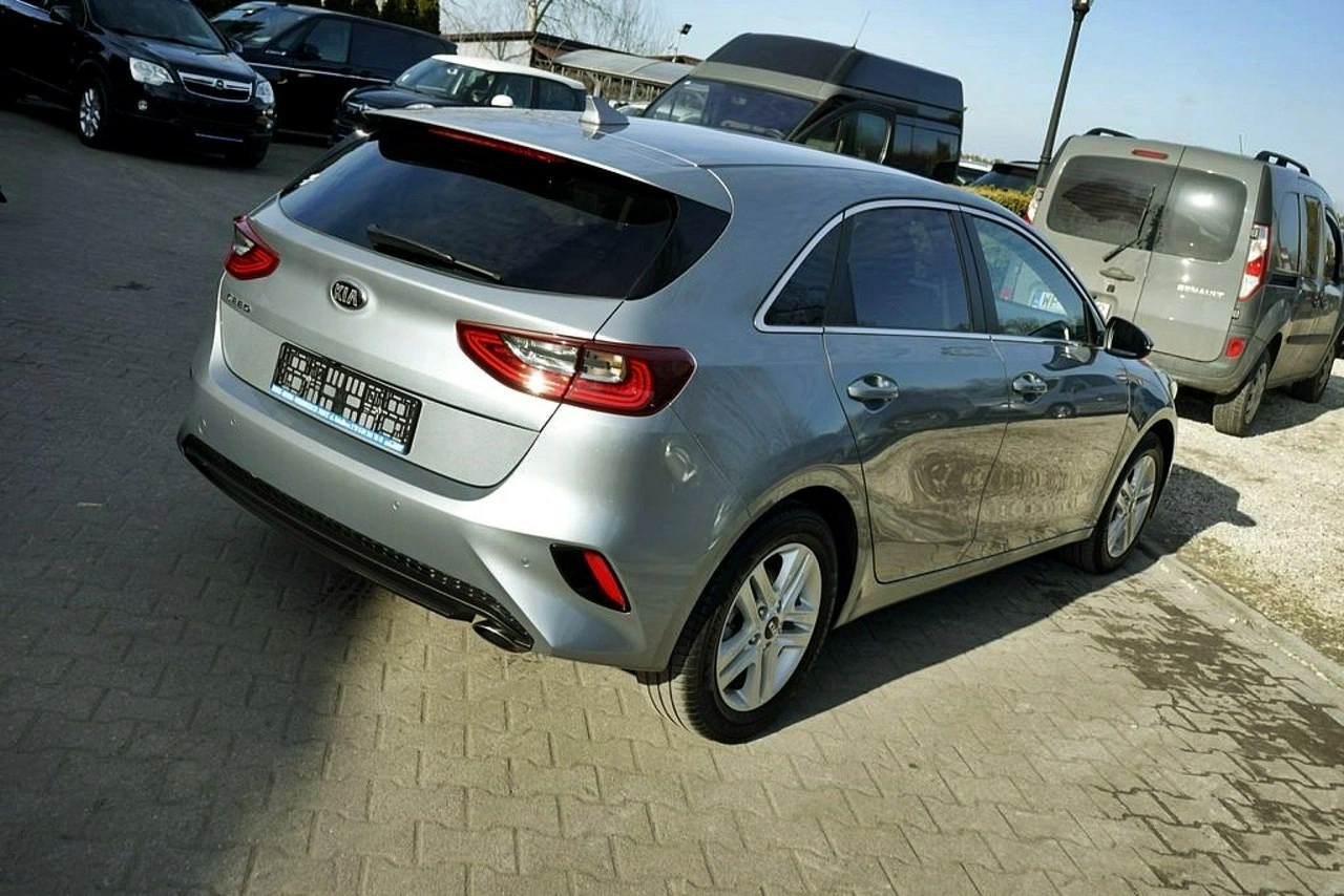 Kia Ceed - Zdjęcie 8