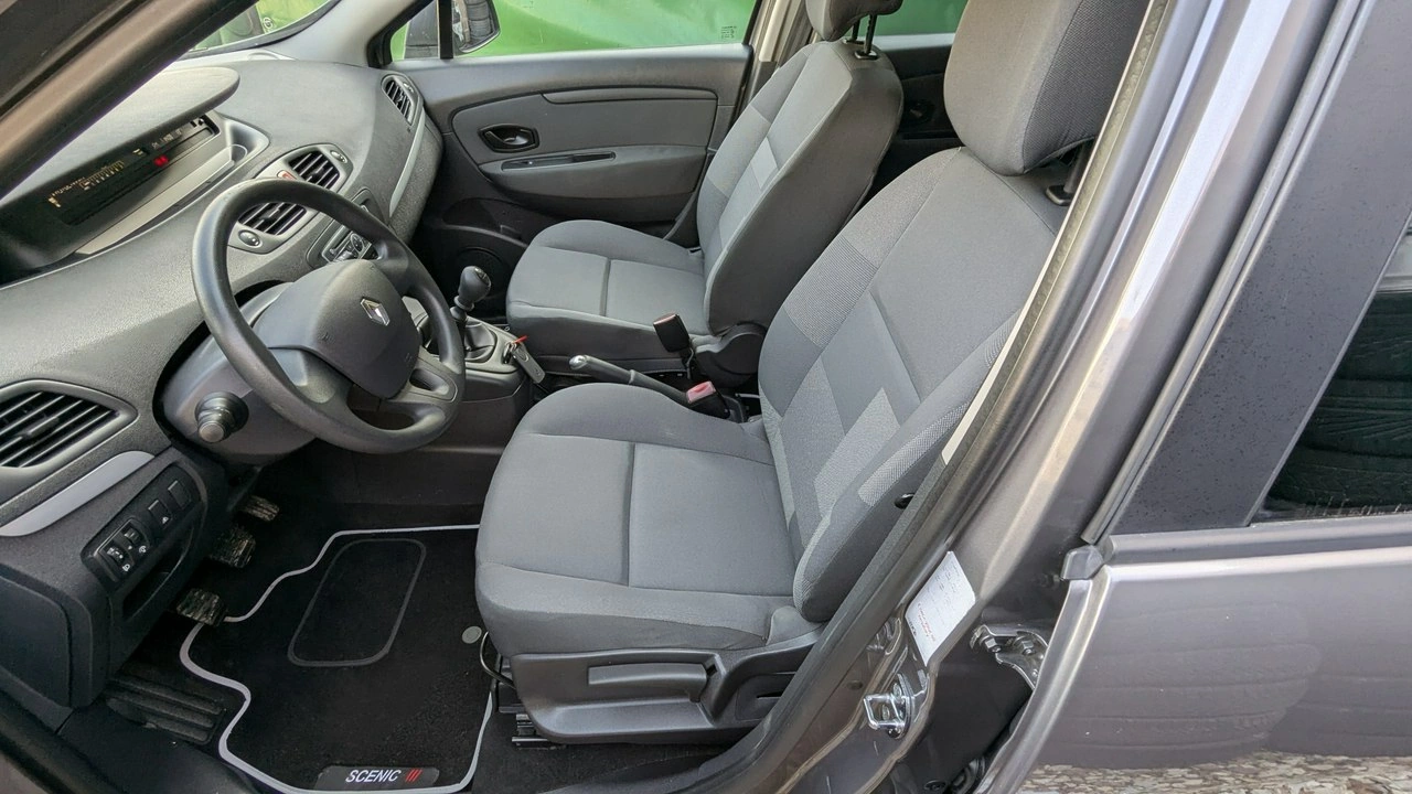 Renault Scenic - Zdjęcie 10