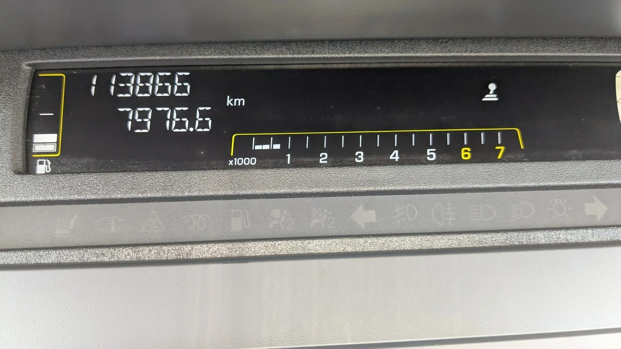 Renault Scenic - Zdjęcie 17