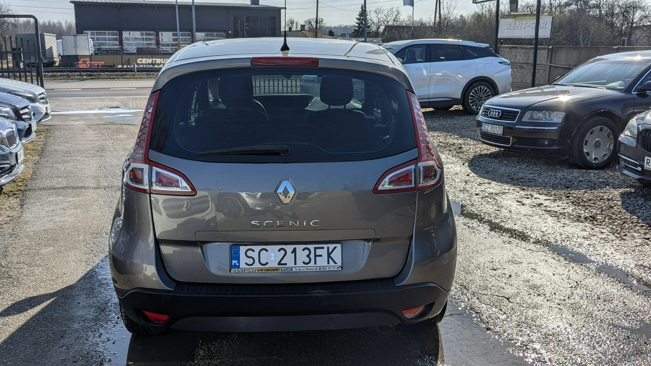 Renault Scenic - Zdjęcie 24