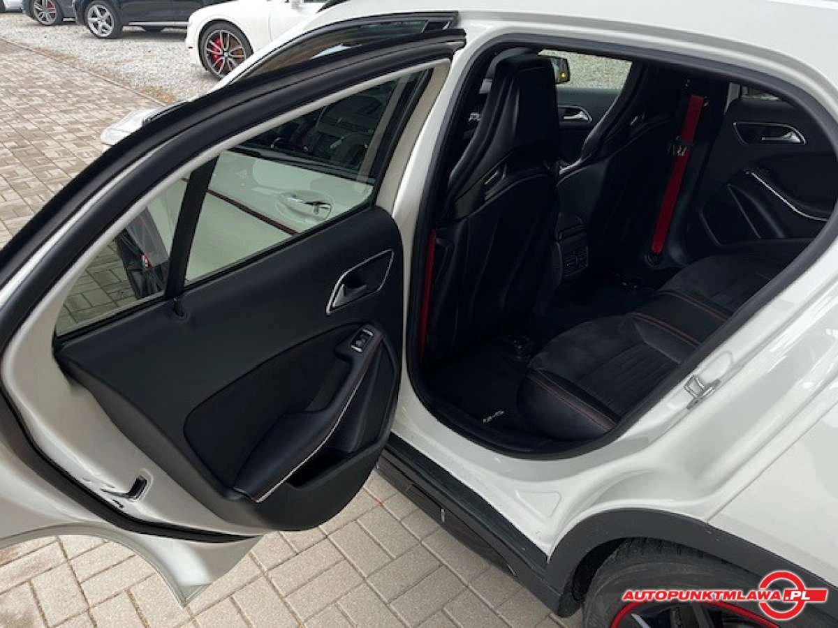 Mercedes-Benz GLA - Zdjęcie 17