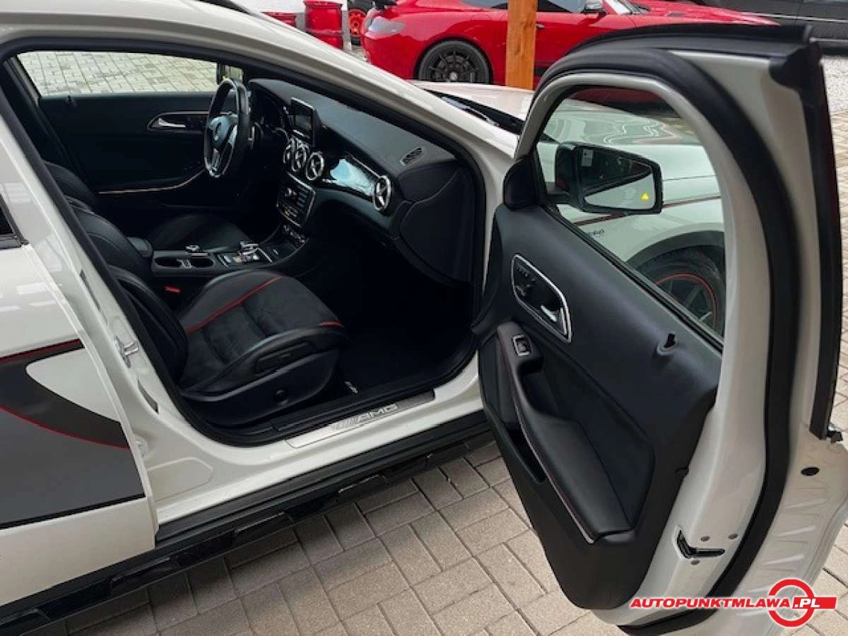 Mercedes-Benz GLA - Zdjęcie 11