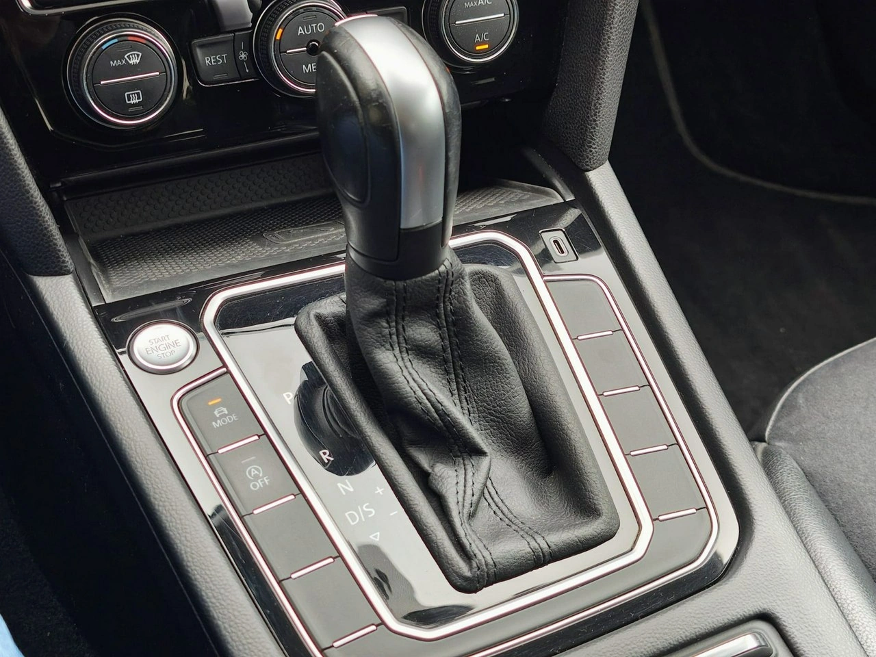 Volkswagen Arteon - Zdjęcie 21