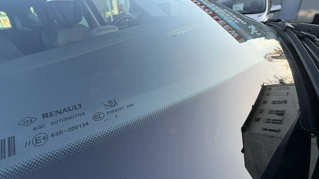 Renault Scenic - Zdjęcie 18