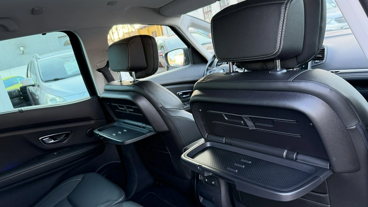 Renault Scenic - Zdjęcie 23