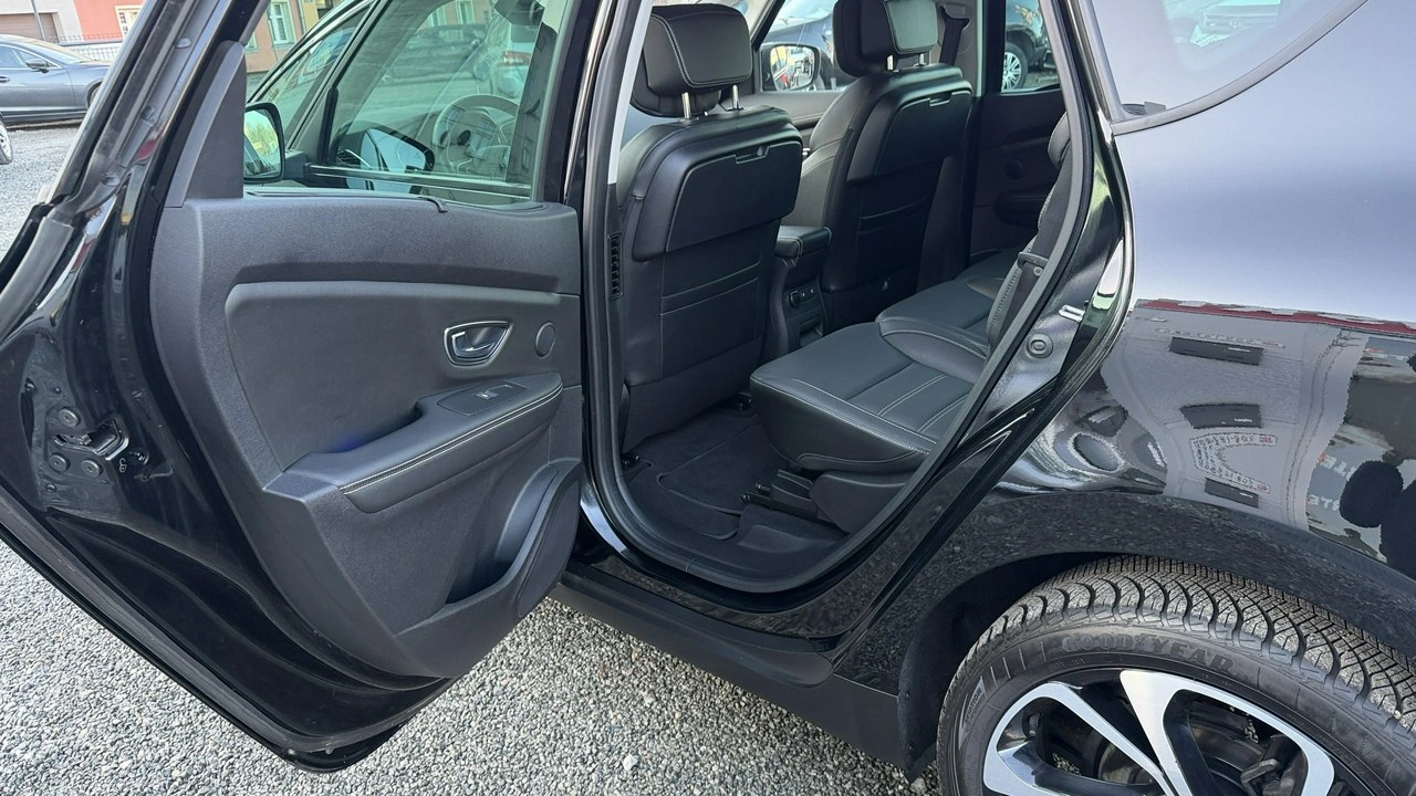 Renault Scenic - Zdjęcie 25