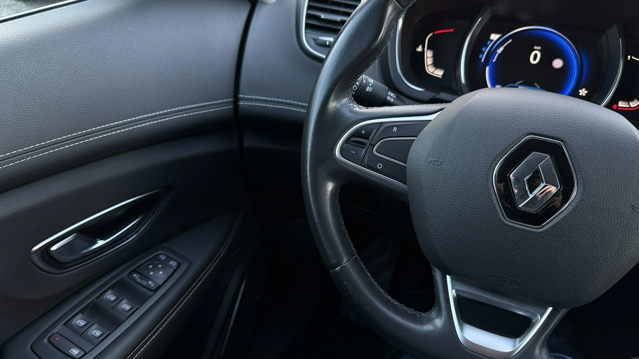 Renault Scenic - Zdjęcie 28