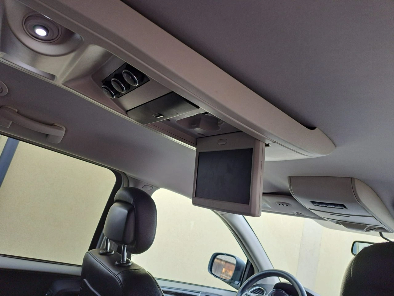 Chrysler Town & Country - Zdjęcie 12