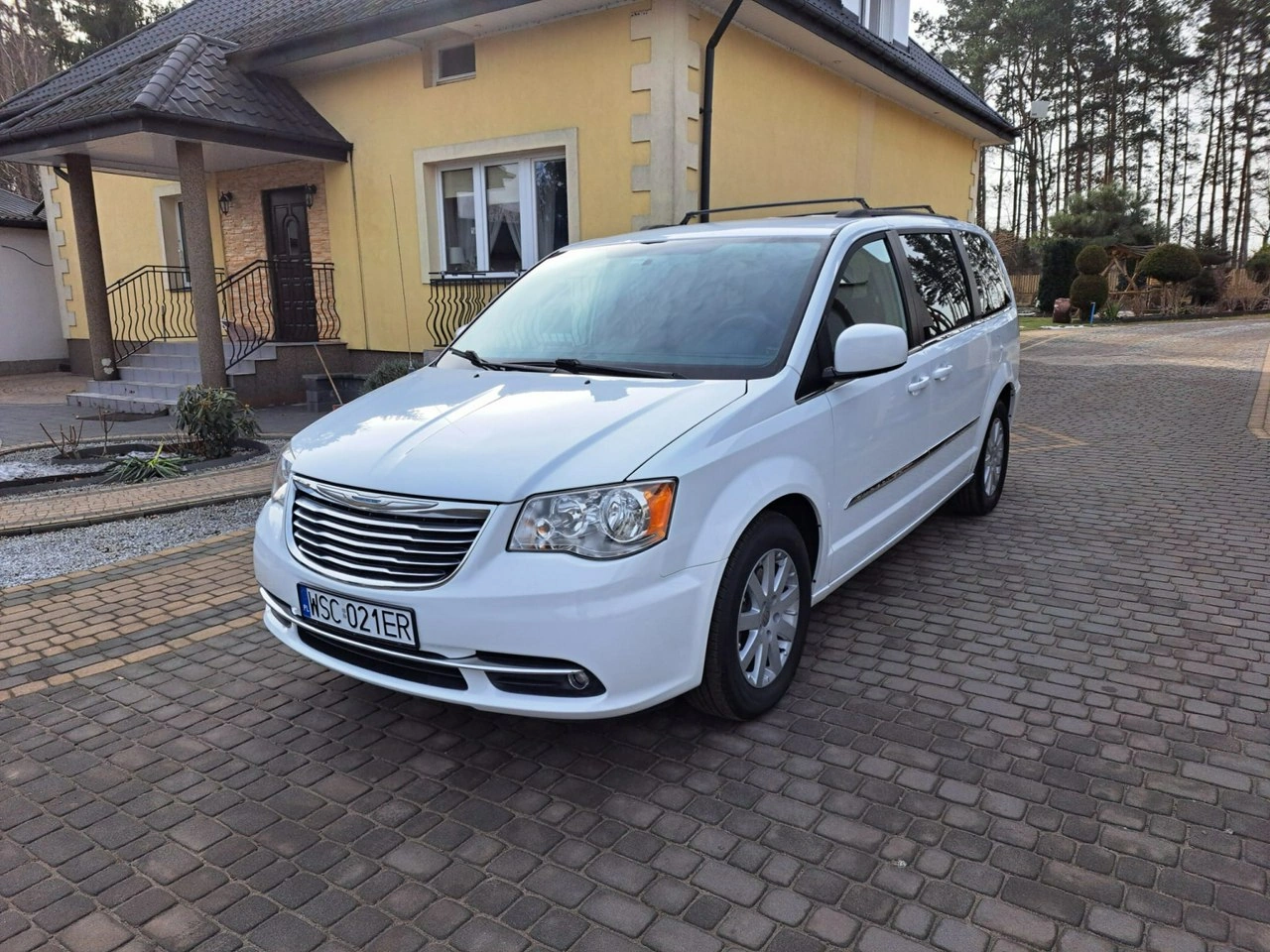 Chrysler Town & Country - Zdjęcie 15
