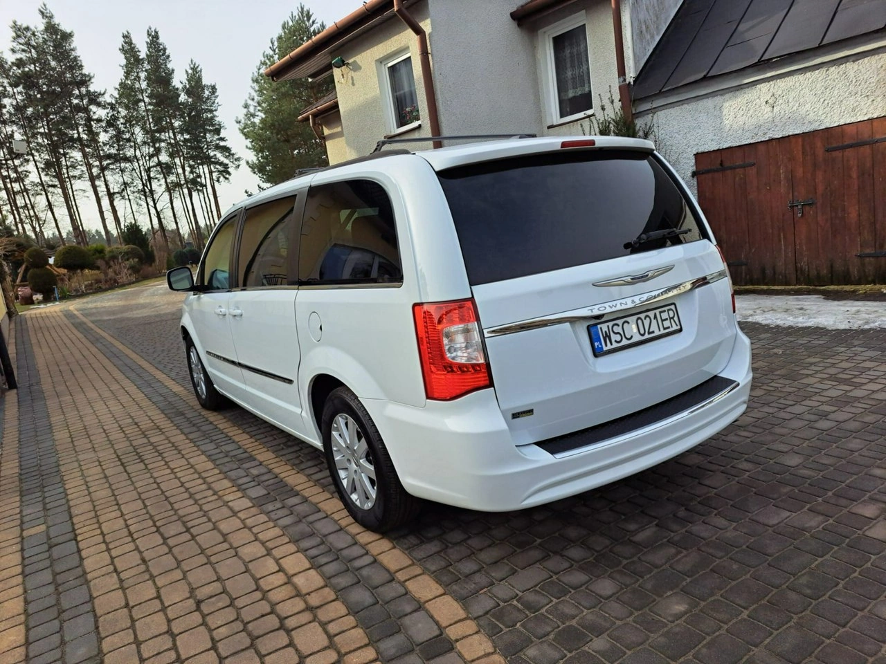 Chrysler Town & Country - Zdjęcie 18