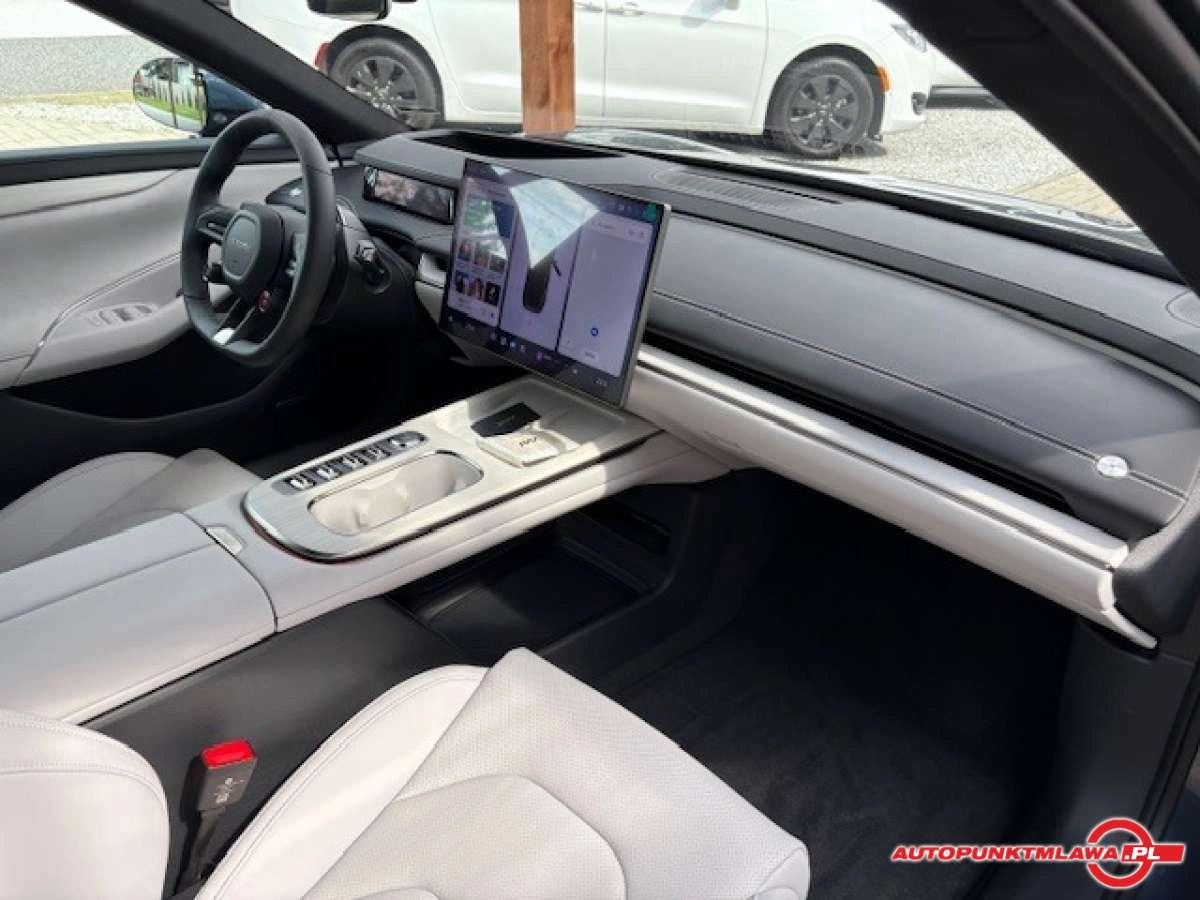 Xiaomi SU7 - Zdjęcie 14