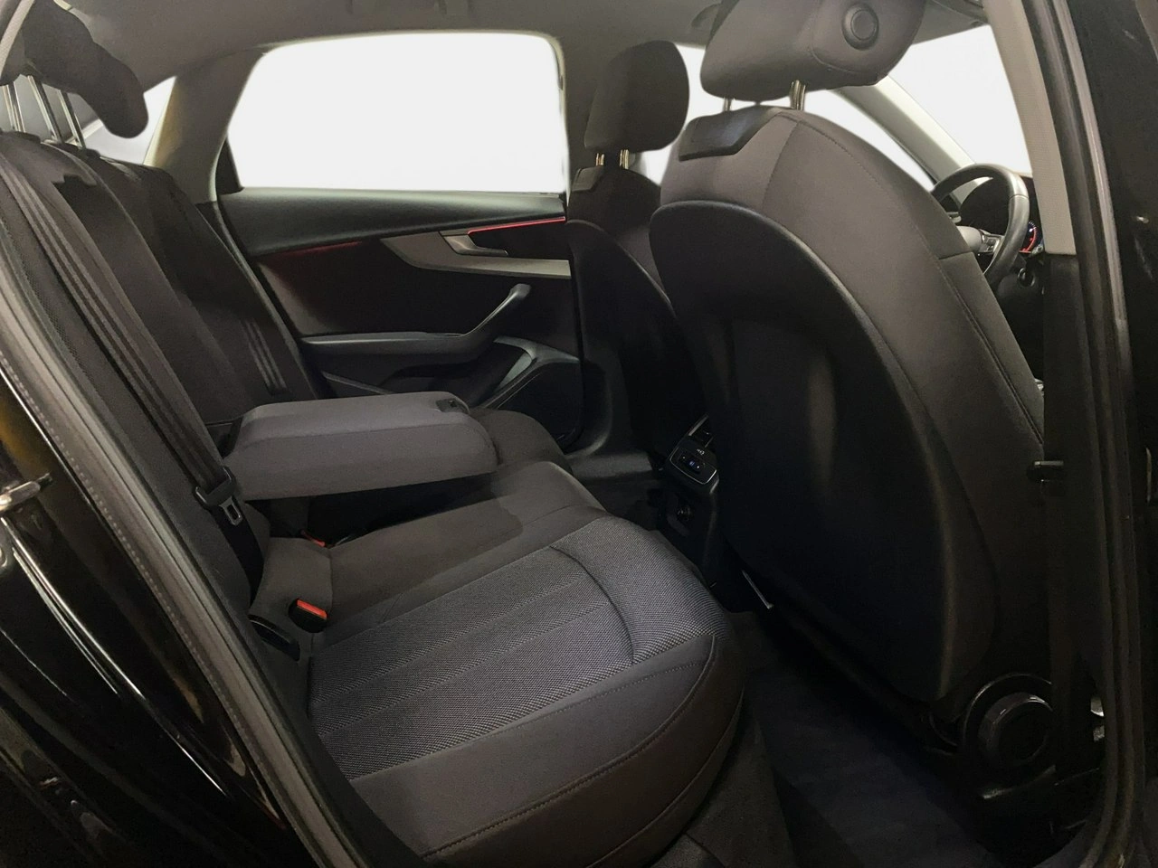 Audi A4 - Zdjęcie 14