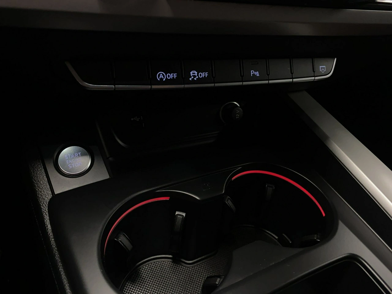 Audi A4 - Zdjęcie 33